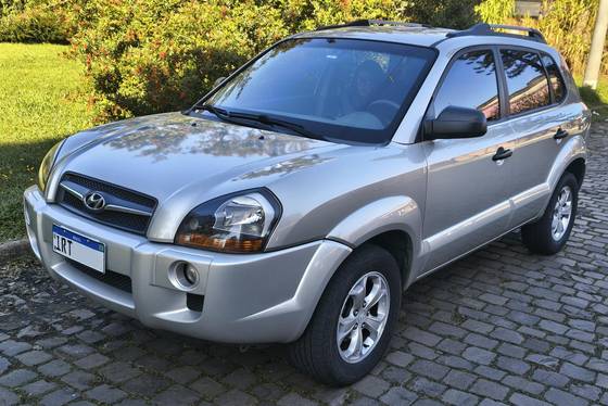 HYUNDAI TUCSON 2.0 MPFI GL 16V 142CV 2WD GASOLINA 4P MANUAL HYUNDAI TUCSON 2.0 MPFI GL 16V 142CV 2WD GASOLINA 4P MANUAL